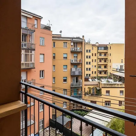 Delia's In The Center By Wonderful Italy Bologna