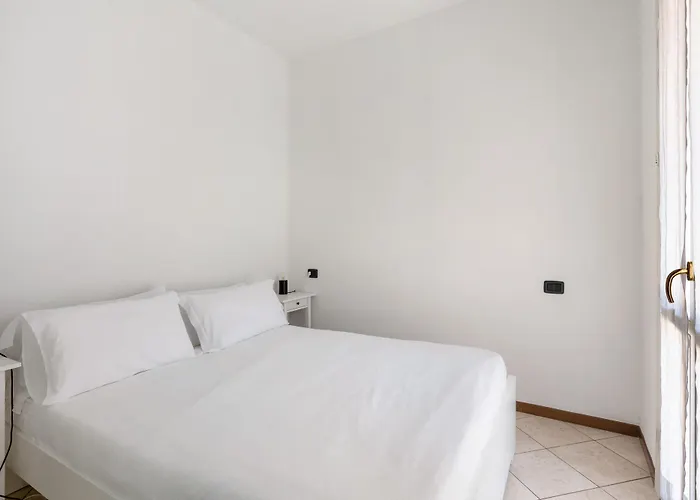 Delia's In The Center By Wonderful Italy * Bolonia